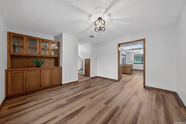 505 Oak Village Dr, San Antonio, TX 78253