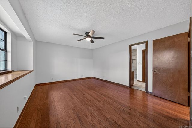 505 Oak Village Dr, San Antonio, TX 78253
