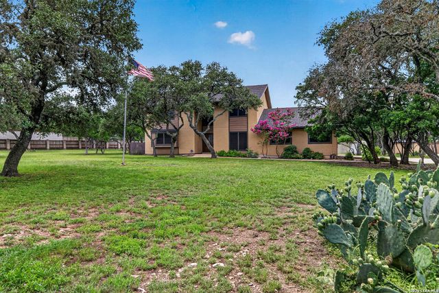 505 Oak Village Dr, San Antonio, TX 78253