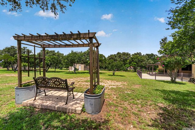 505 Oak Village Dr, San Antonio, TX 78253