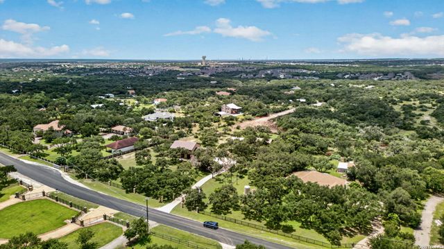 505 Oak Village Dr, San Antonio, TX 78253