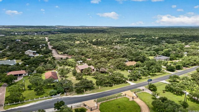505 Oak Village Dr, San Antonio, TX 78253