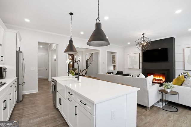 1095 Heyward Way, Alpharetta, GA 30009