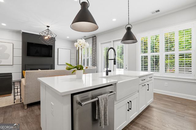 1095 Heyward Way, Alpharetta, GA 30009