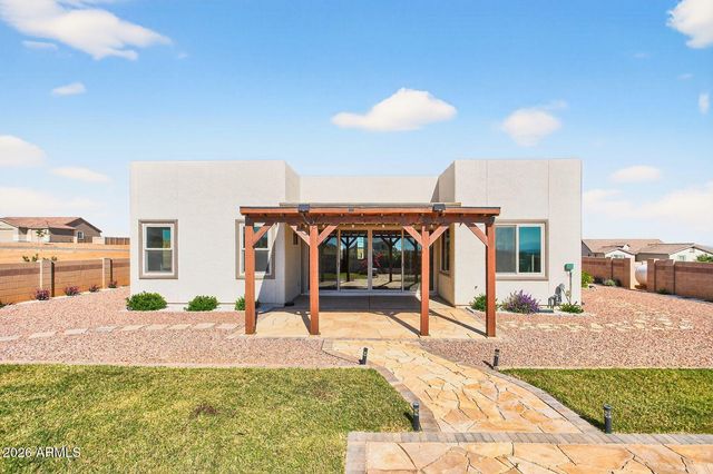 6736 E VAQUERO Circle, Hereford, AZ 85615