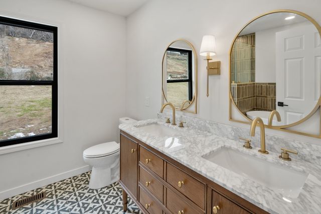 1264 Old Highway 99, Columbia, TN 38401