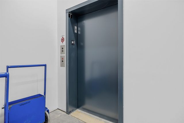 1500 Main St 203, Ely, IA 52227