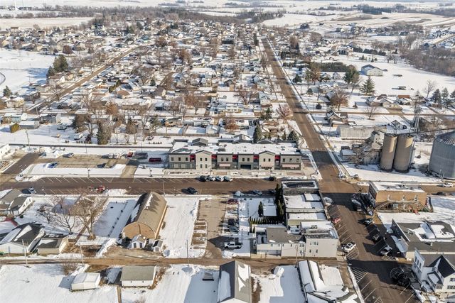 1500 Main St 203, Ely, IA 52227