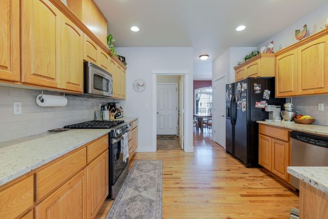 2241 SE Pilatus Lane, Bend, OR 97702