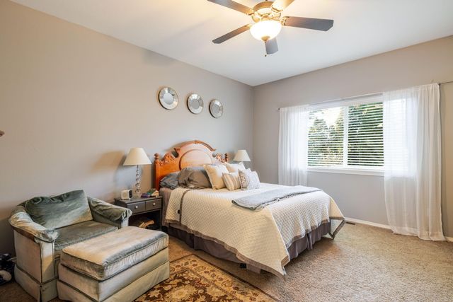 2241 SE Pilatus Lane, Bend, OR 97702