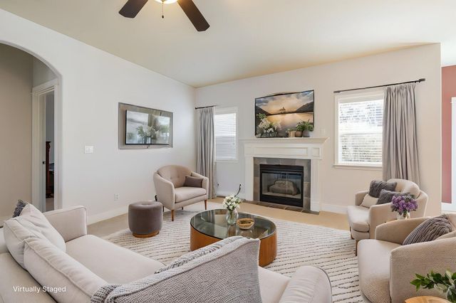 2241 SE Pilatus Lane, Bend, OR 97702