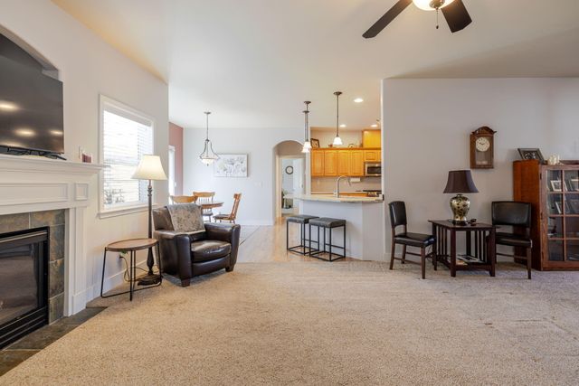 2241 SE Pilatus Lane, Bend, OR 97702