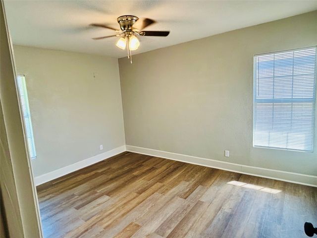 5433 Purington Avenue, Fort Worth, TX 76112