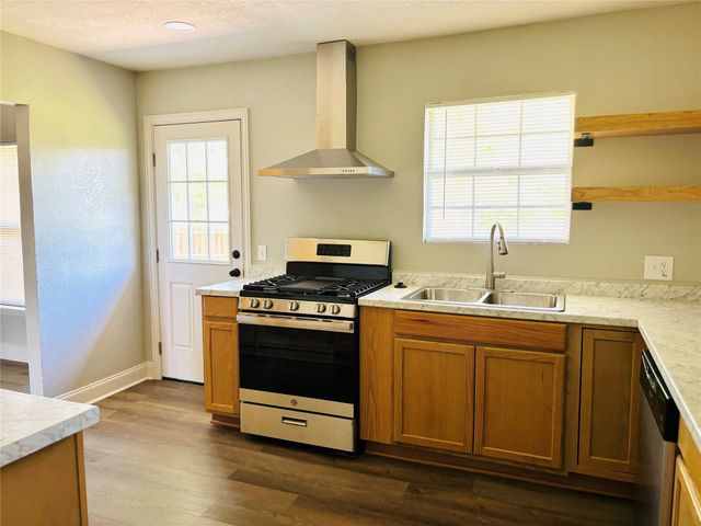 5433 Purington Avenue, Fort Worth, TX 76112