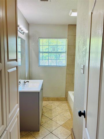 5433 Purington Avenue, Fort Worth, TX 76112