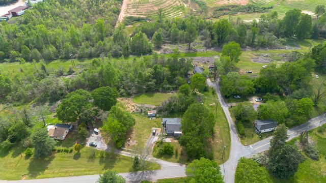 130 Sarah Dr, Landrum, SC 29356