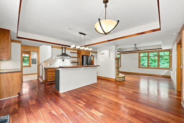 2219 Ridgewood Road, Chapel Hill, NC 27516