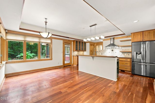 2219 Ridgewood Road, Chapel Hill, NC 27516