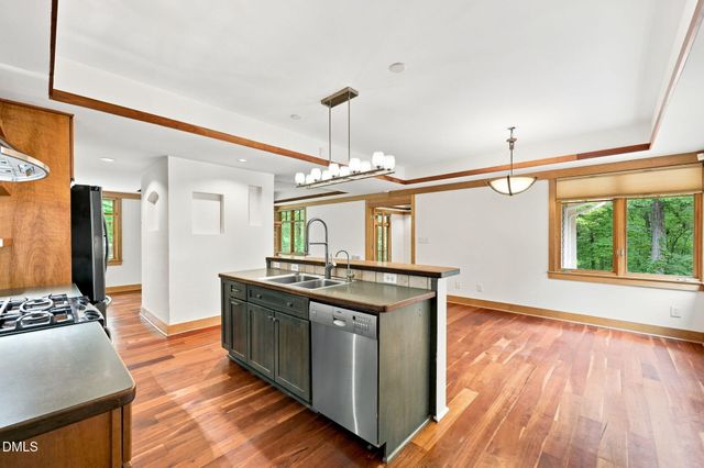 2219 Ridgewood Road, Chapel Hill, NC 27516