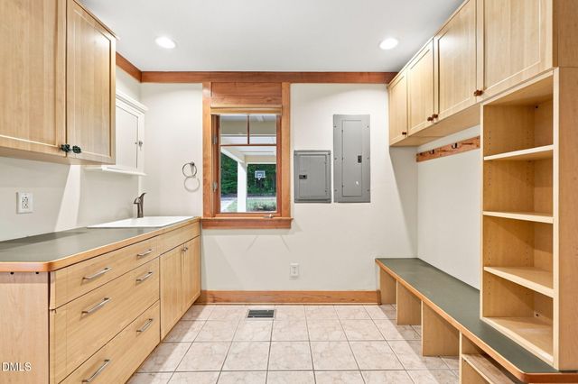 2219 Ridgewood Road, Chapel Hill, NC 27516