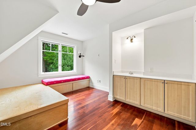2219 Ridgewood Road, Chapel Hill, NC 27516