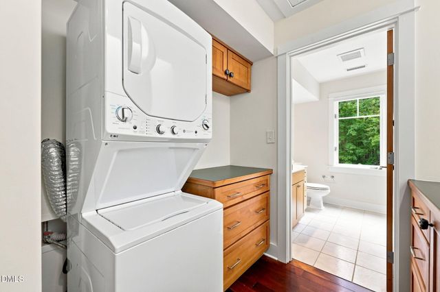 2219 Ridgewood Road, Chapel Hill, NC 27516
