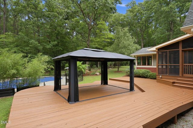 2219 Ridgewood Road, Chapel Hill, NC 27516