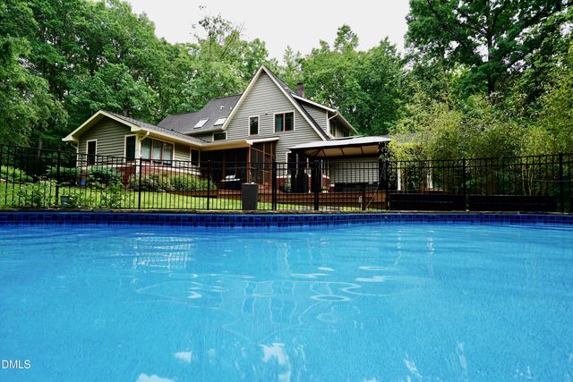 2219 Ridgewood Road, Chapel Hill, NC 27516