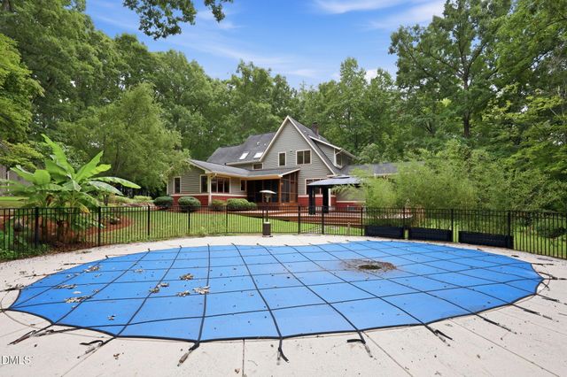 2219 Ridgewood Road, Chapel Hill, NC 27516