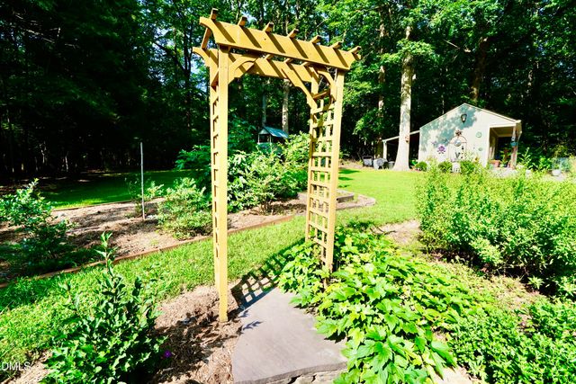 2219 Ridgewood Road, Chapel Hill, NC 27516