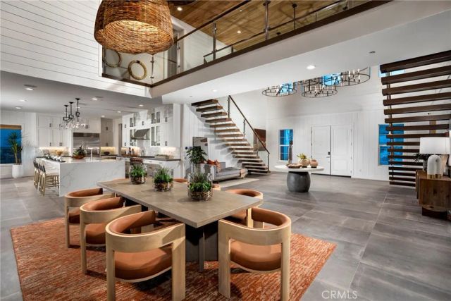 29900 N Camino Los Robles, Valencia, CA 91354