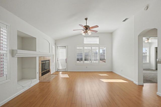 10115 Hampton Oak Dr, Elk Grove, CA 95624
