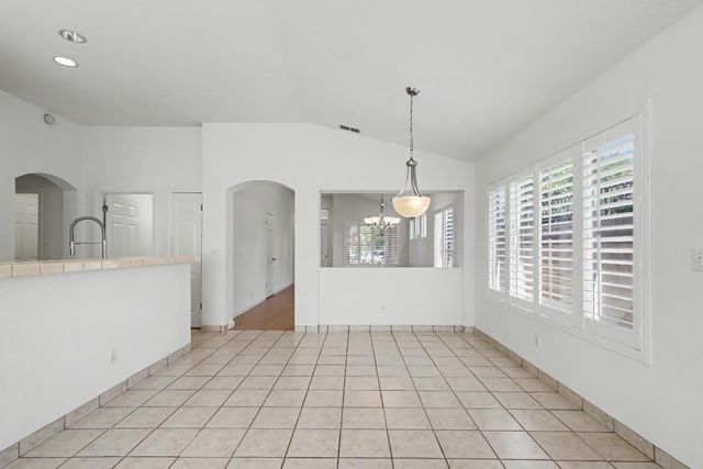 10115 Hampton Oak Dr, Elk Grove, CA 95624