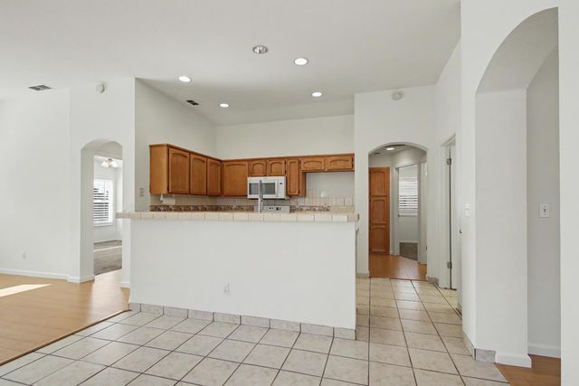 10115 Hampton Oak Dr, Elk Grove, CA 95624