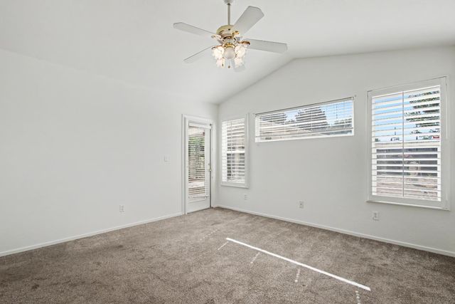 10115 Hampton Oak Dr, Elk Grove, CA 95624