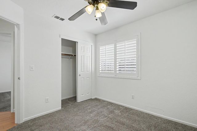 10115 Hampton Oak Dr, Elk Grove, CA 95624