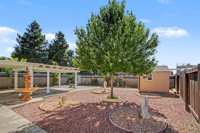 10115 Hampton Oak Dr, Elk Grove, CA 95624