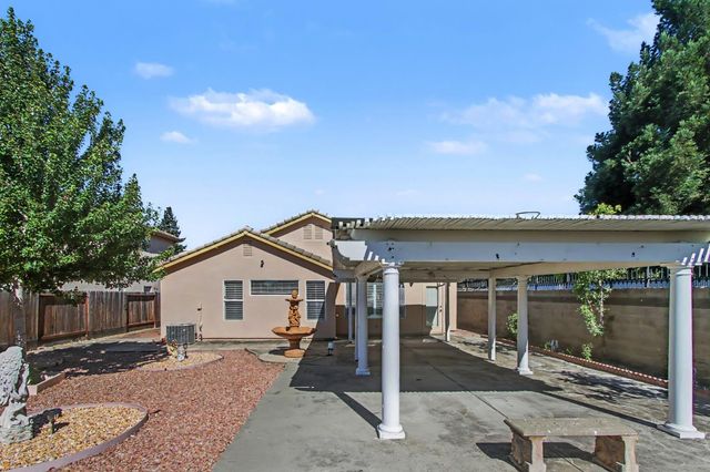 10115 Hampton Oak Dr, Elk Grove, CA 95624