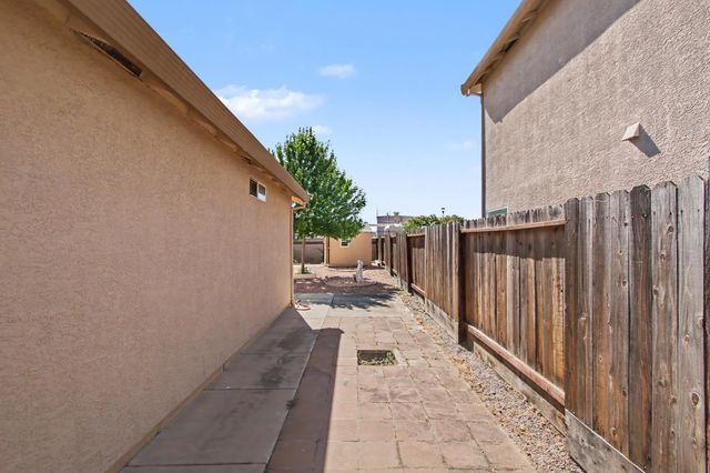 10115 Hampton Oak Dr, Elk Grove, CA 95624