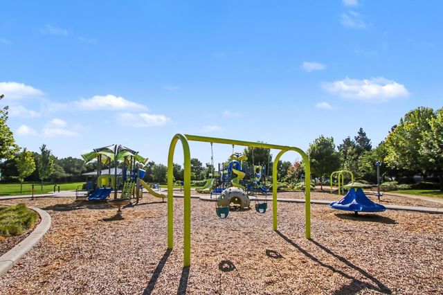 10115 Hampton Oak Dr, Elk Grove, CA 95624