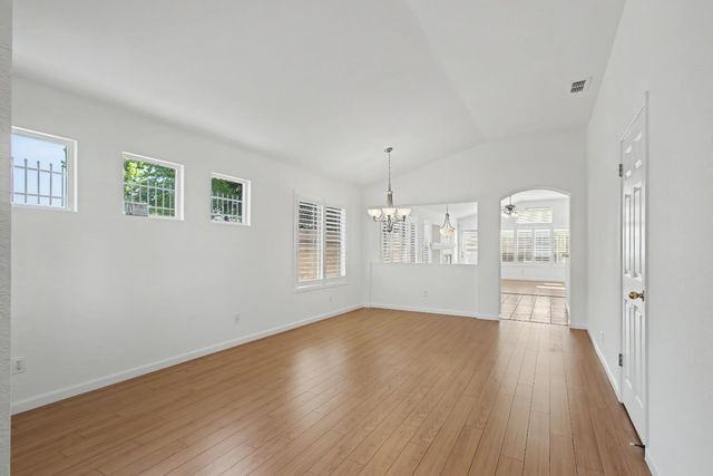10115 Hampton Oak Dr, Elk Grove, CA 95624