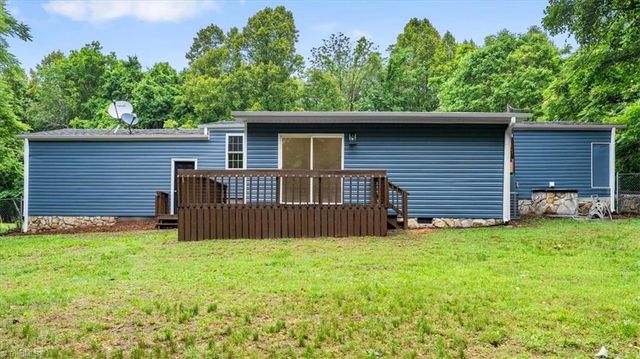 1185 Hancock Road, Sandy Ridge, NC 27046