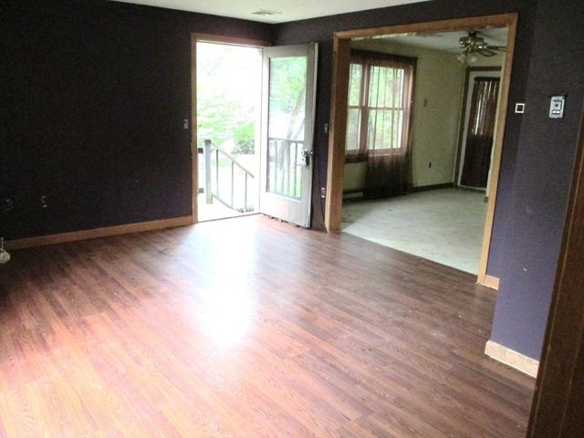 150 Carver St, Tewksbury, MA 01876