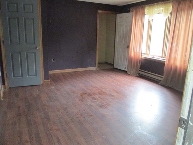 150 Carver St, Tewksbury, MA 01876