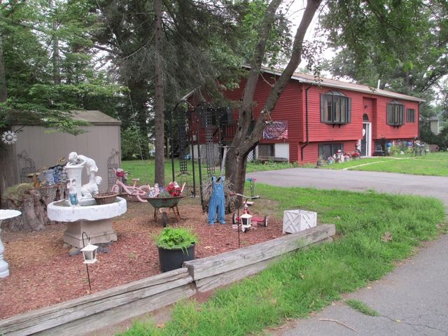 150 Carver St, Tewksbury, MA 01876