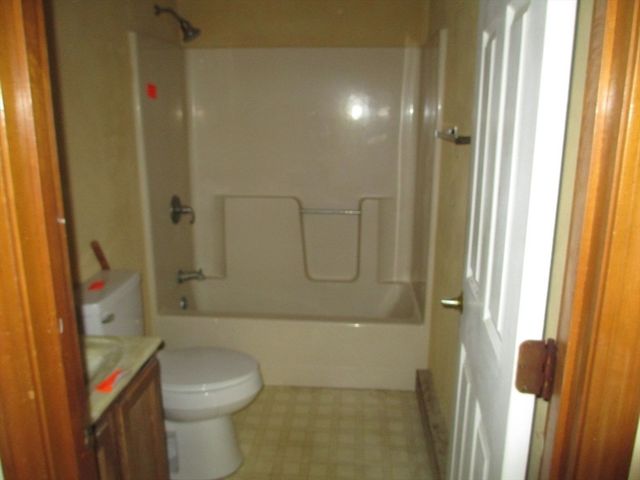 150 Carver St, Tewksbury, MA 01876