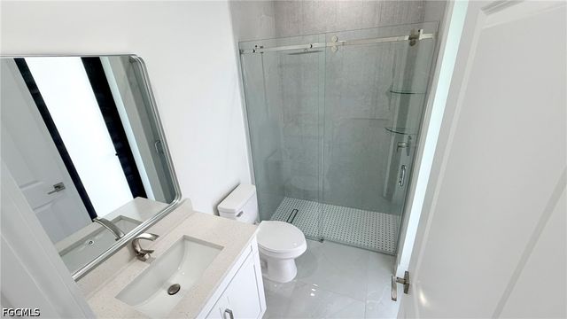 923 NE 17th TER, Cape Coral, FL 33909