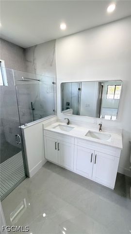 923 NE 17th TER, Cape Coral, FL 33909