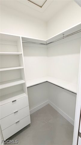 923 NE 17th TER, Cape Coral, FL 33909