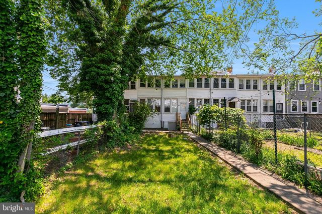 1303 KENNEDY ST NW, Washington, DC 20011